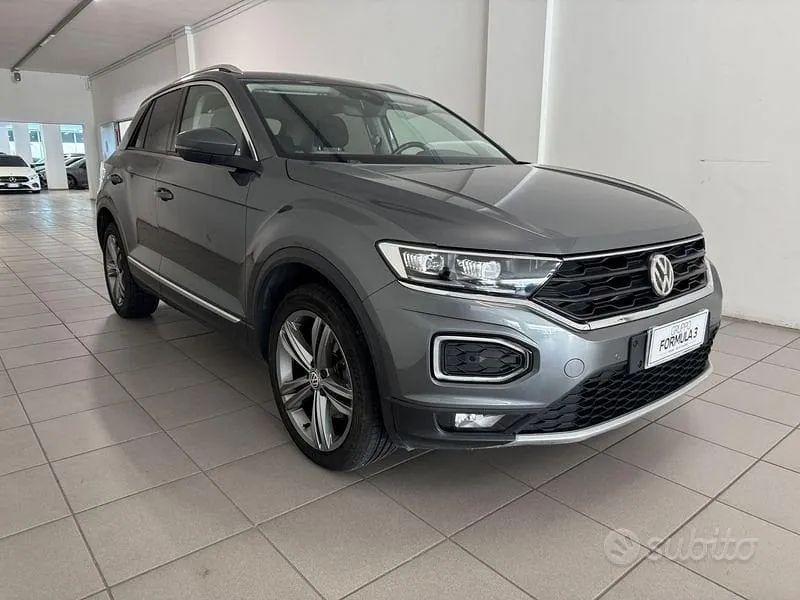 Volkswagen T-Roc 2020 photo 2