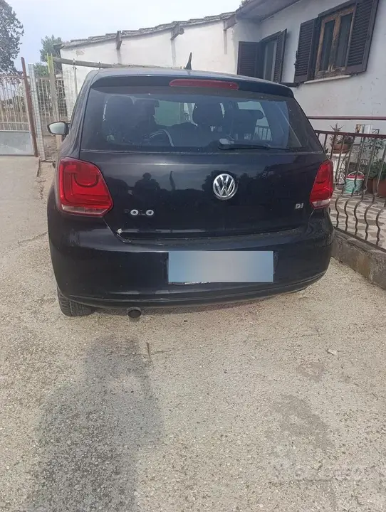 Volkswagen Polo 2011 photo 2
