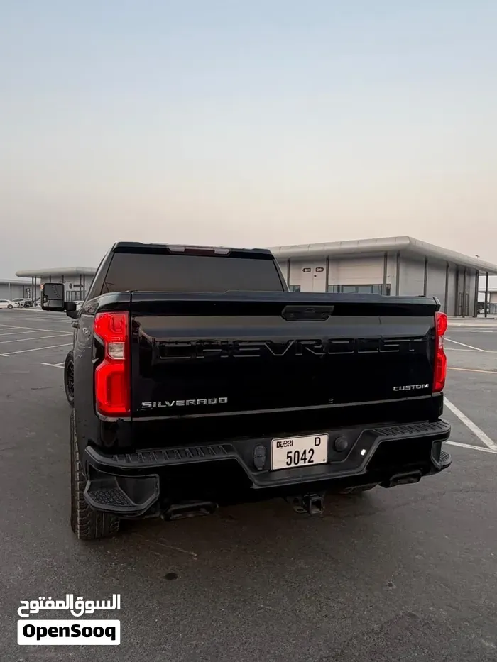 Chevrolet Silverado 2021 photo 3