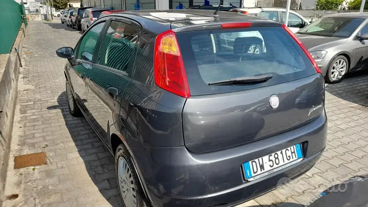 Fiat Grande Punto 2009 photo 5
