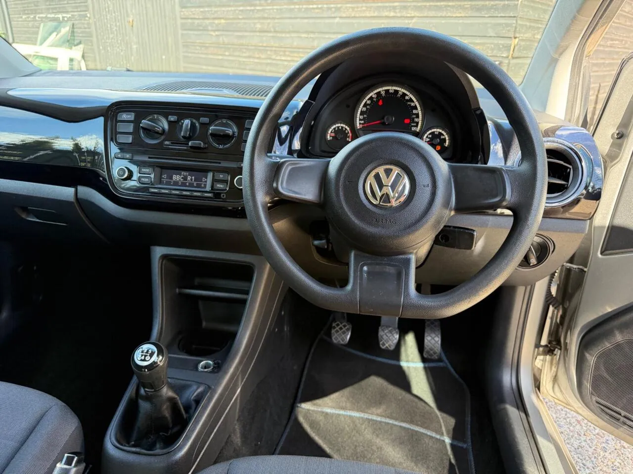 Volkswagen Up 2012 photo 3