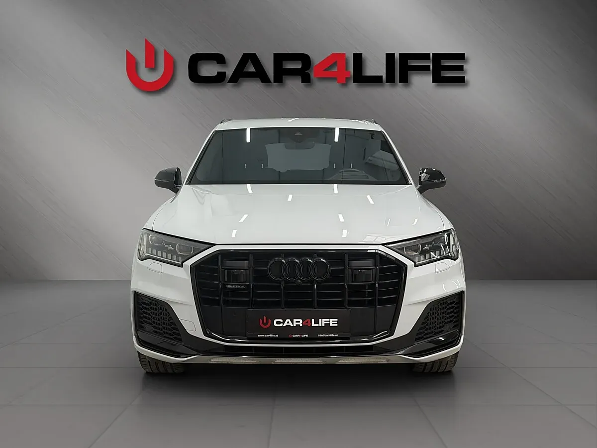 Audi Q7 2021 photo 2