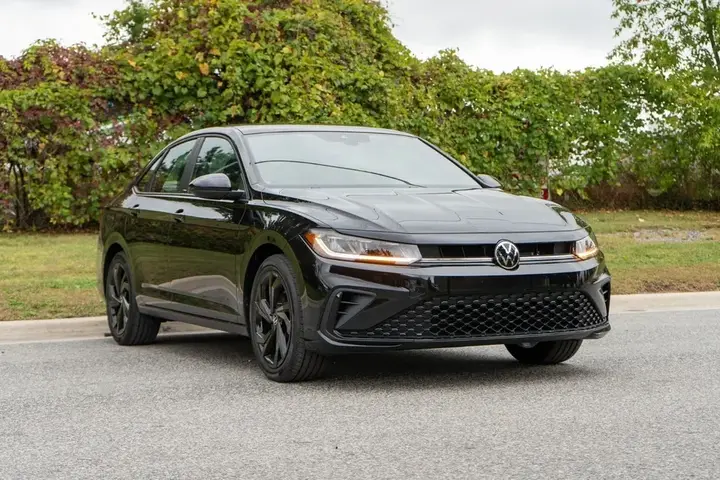 Volkswagen Jetta 2025 photo 3
