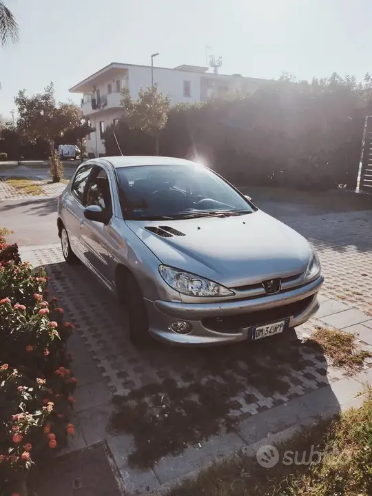 Peugeot 206