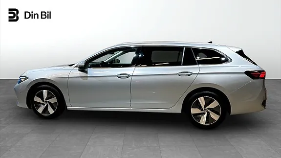 Volkswagen Passat 2025 photo 2