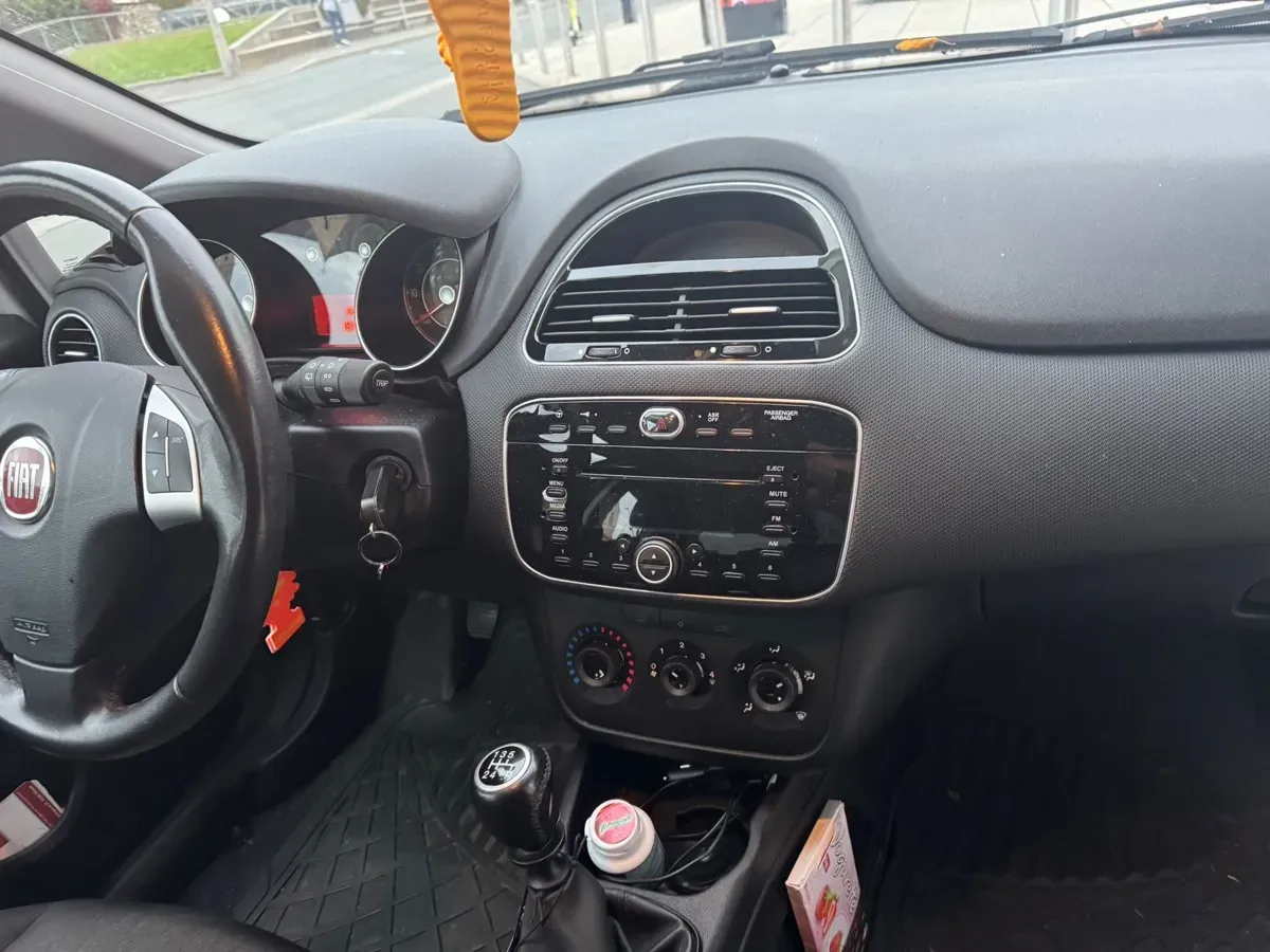 Fiat Punto 2017 photo 2