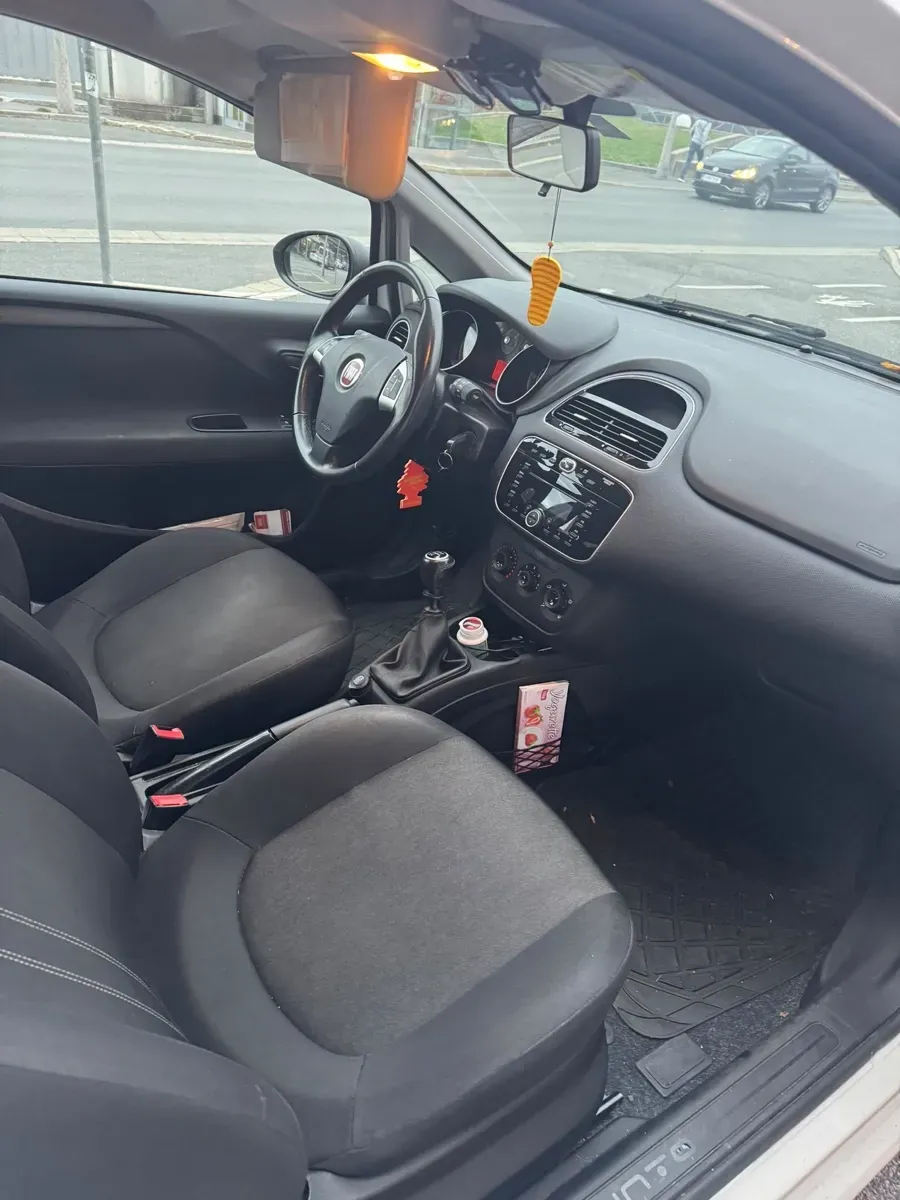 Fiat Punto 2017 photo 3