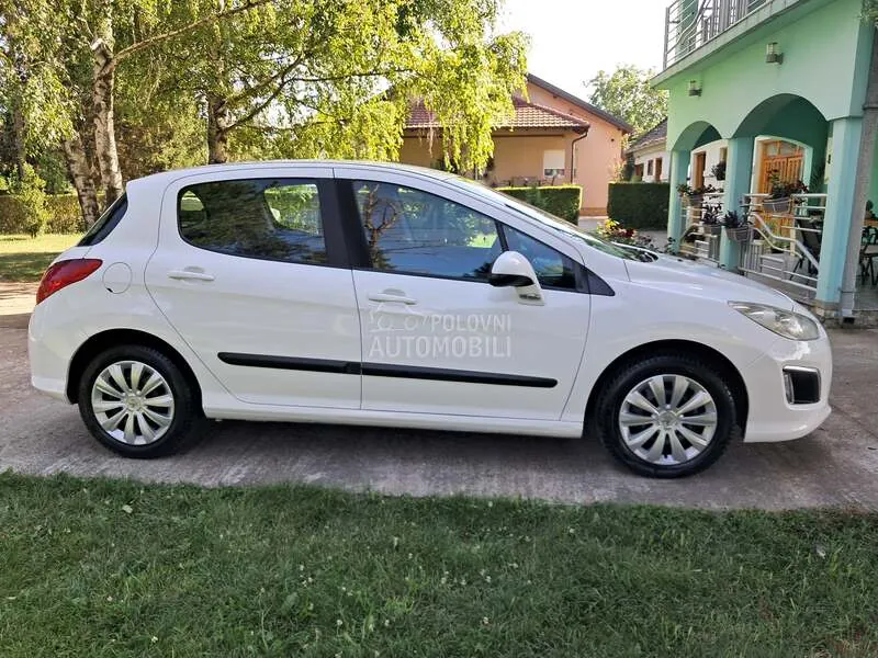Peugeot 308 2012 photo 4
