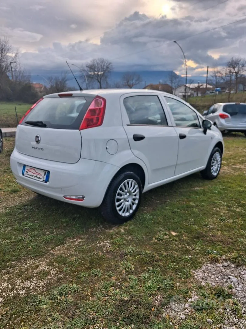Fiat Punto 2016 photo 3