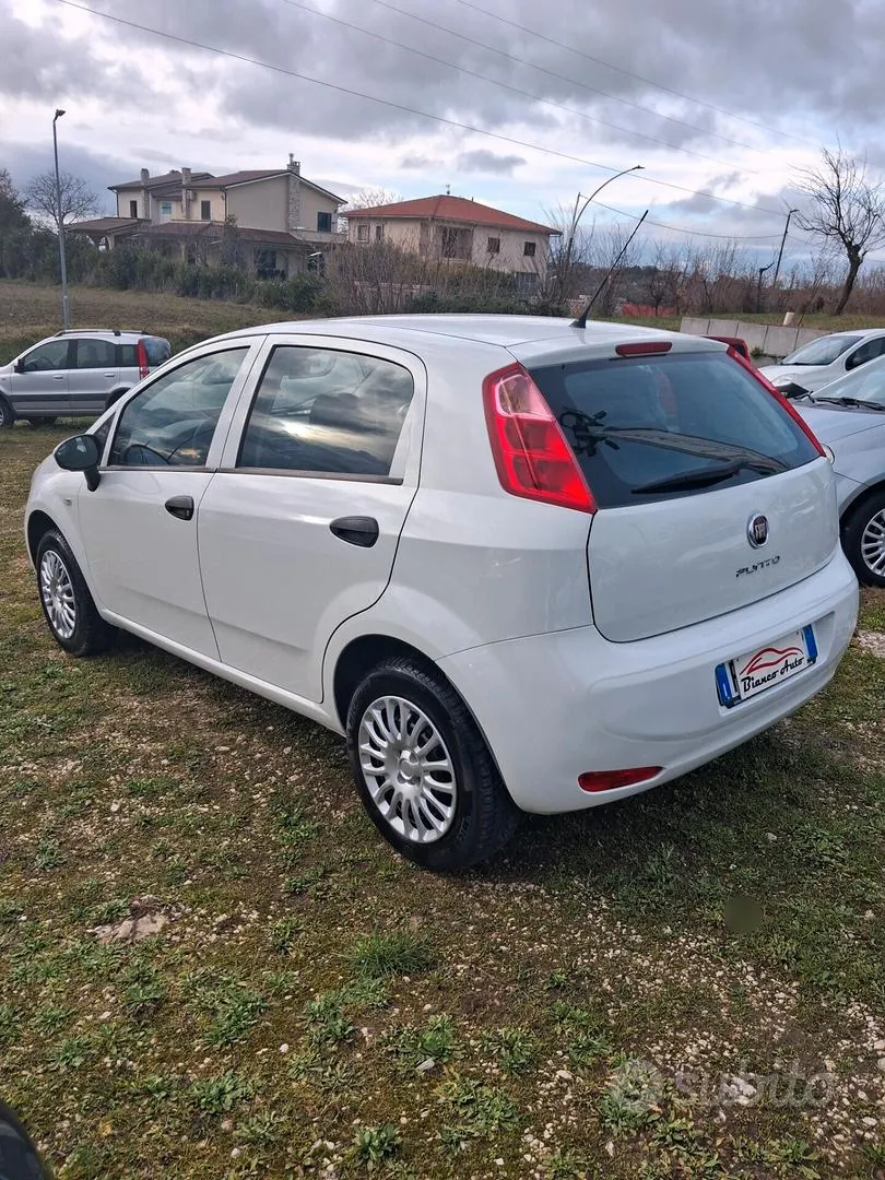 Fiat Punto 2016 photo 4