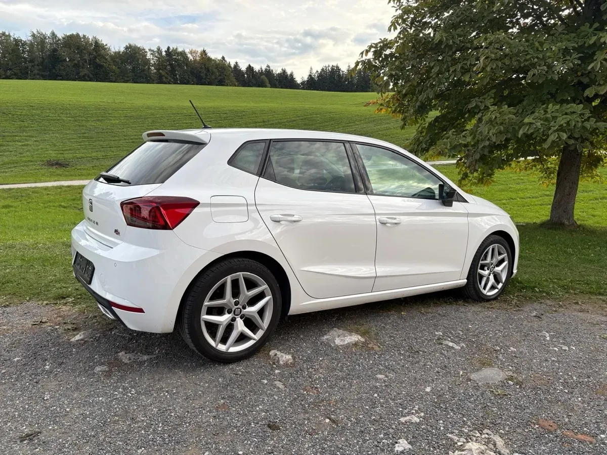 Seat Ibiza 2018 photo 3