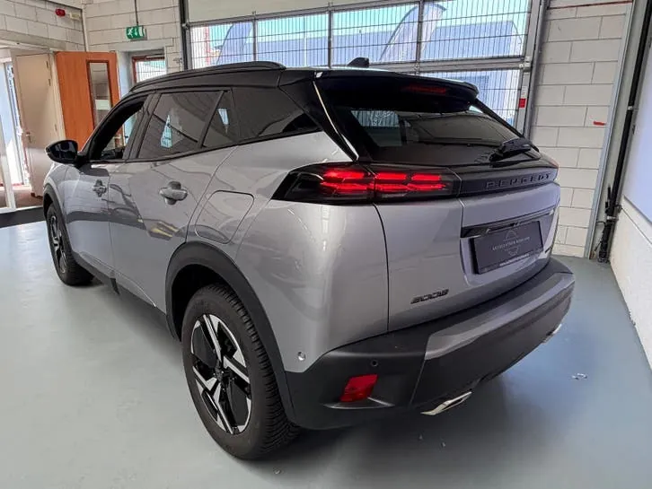 Peugeot 2008 2025 photo 3