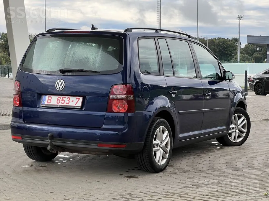 Volkswagen Touran 2008 photo 5