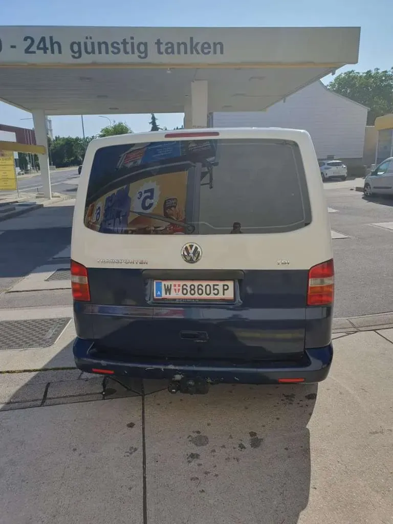 Volkswagen T5 2006 photo 2