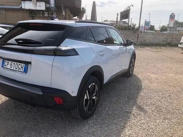 Peugeot 2008 2023 photo 5