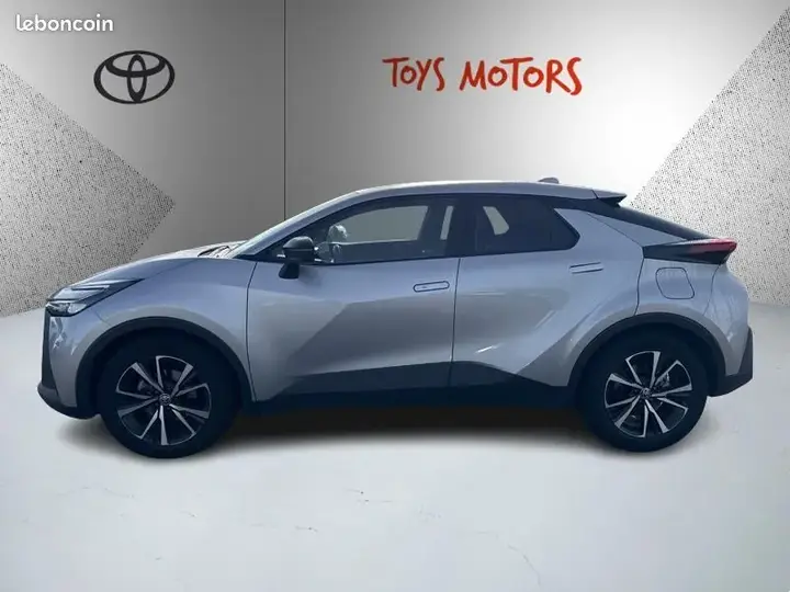 Toyota C-Hr 2024 photo 2