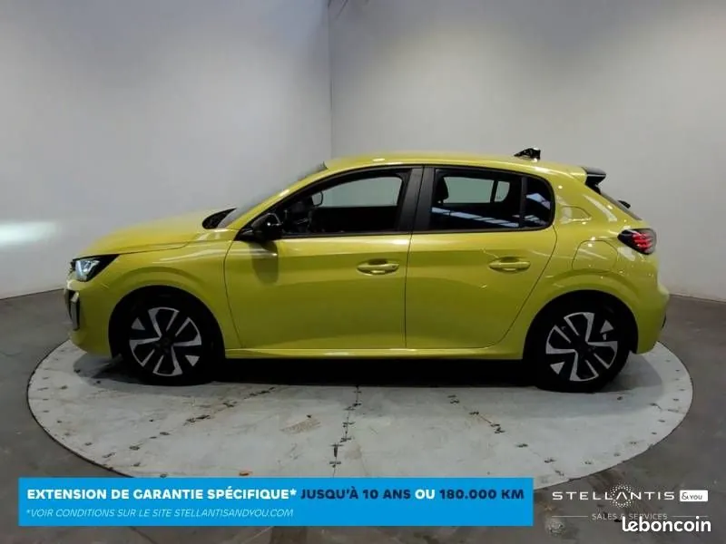Peugeot 208 2024 photo 2
