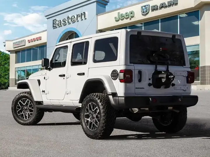 Jeep Wrangler 2026 photo 4