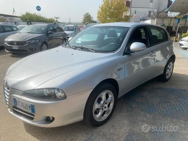 Alfa Romeo 147 2010 photo 2