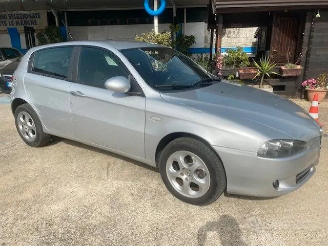 Alfa Romeo 147 2010 photo 3
