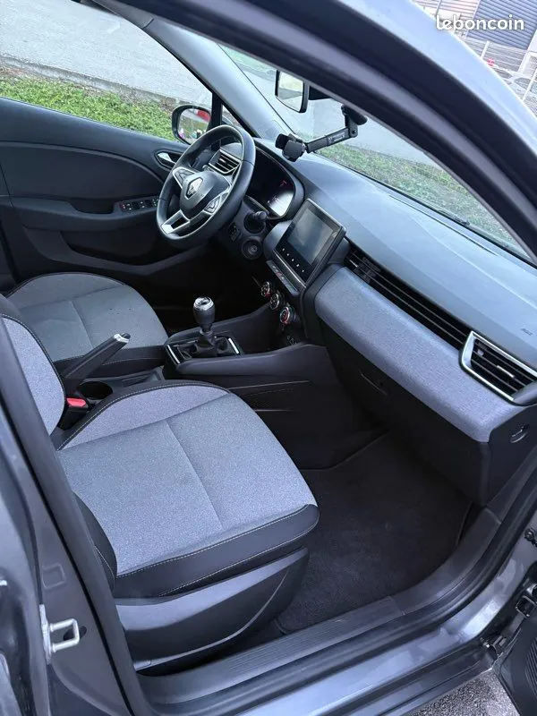 Renault Clio 2024 photo 3