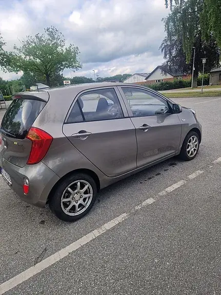 Kia Picanto 2012 photo 3