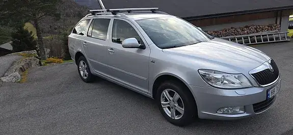 Skoda Octavia 2013 photo 3