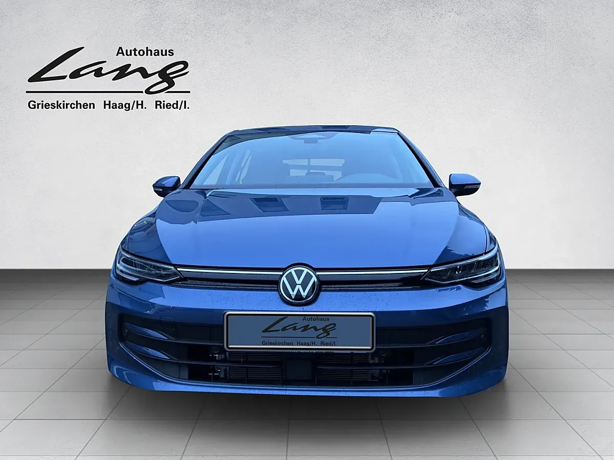 Volkswagen Golf 2025 photo 2