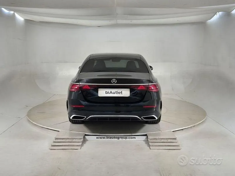 Mercedes-Benz E-Class 2024 photo 3