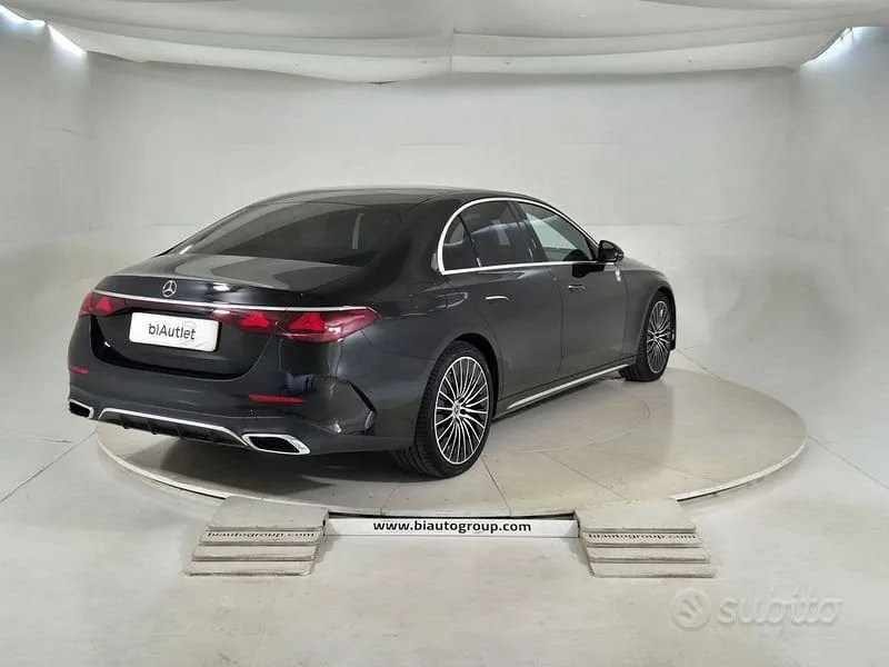 Mercedes-Benz E-Class 2024 photo 4