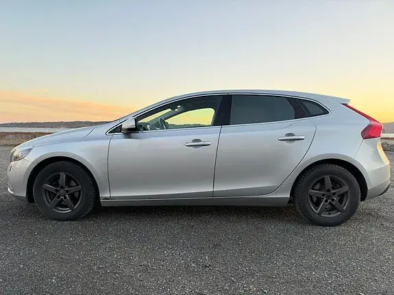 Volvo V40 2015 photo 3