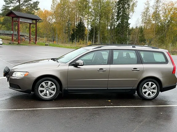 Volvo V70 2008 photo 2