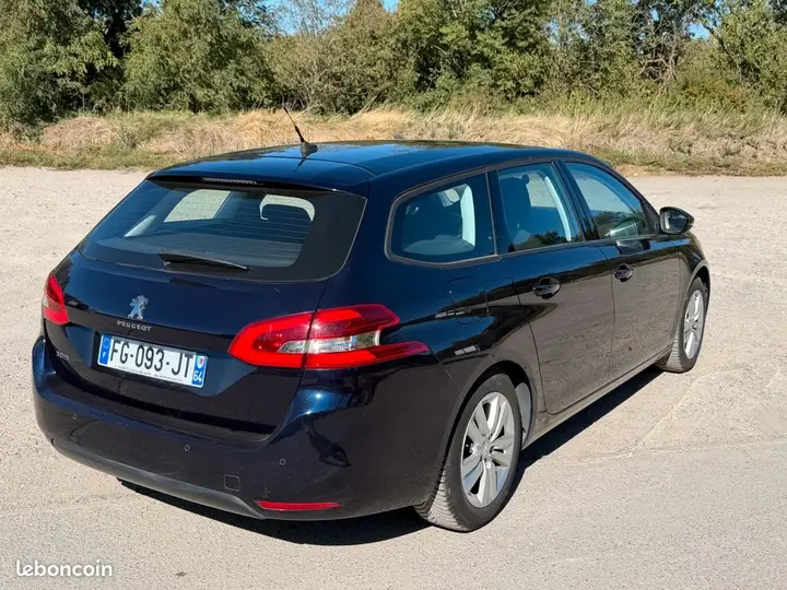 Peugeot 308 2019 photo 3