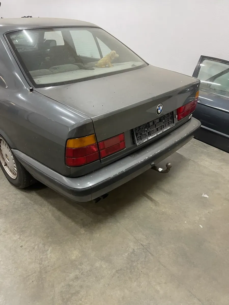 BMW 5 Series 1990 photo 3