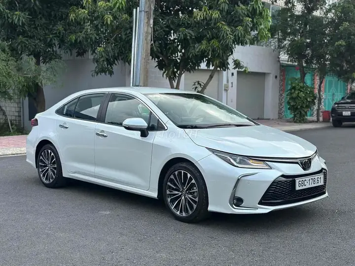 Toyota Corolla Altis 2025 photo 2