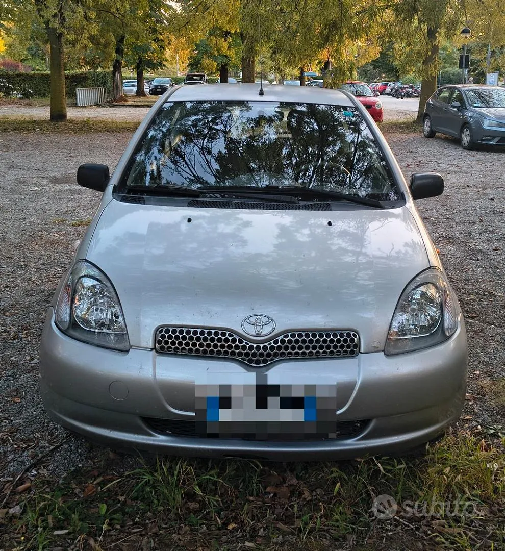Toyota Yaris 2001 photo 2