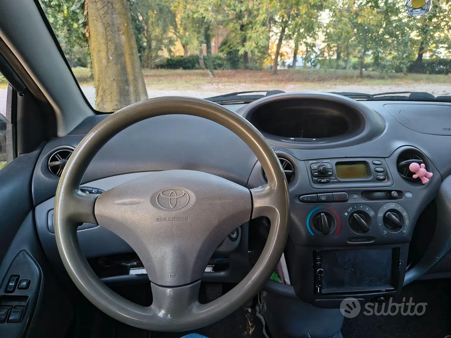 Toyota Yaris 2001 photo 5