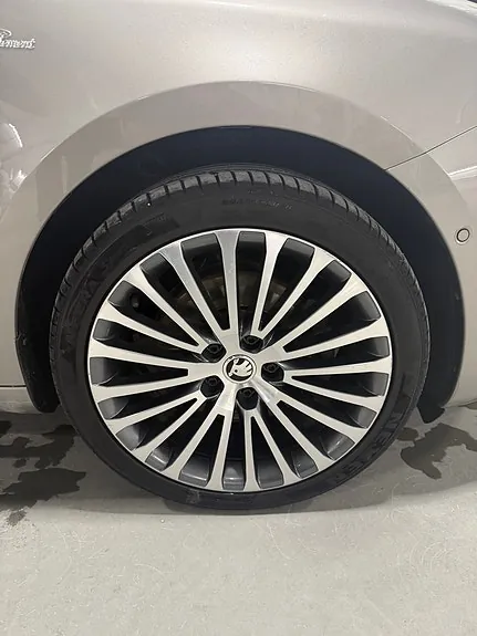 Skoda Superb 2015 photo 4