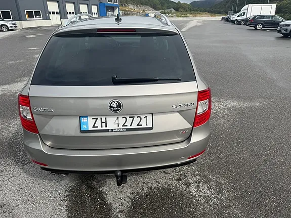 Skoda Superb 2015 photo 3