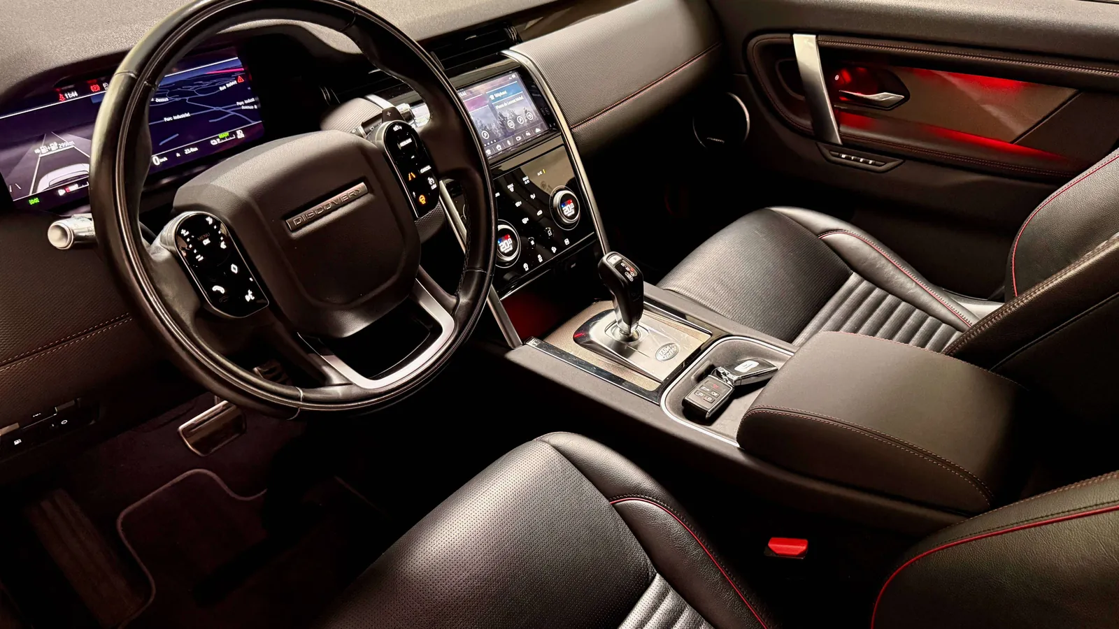 Land Rover Discovery Sport 2021 photo 2
