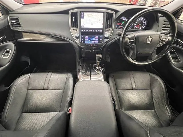 Toyota Crown Athlete Hybrid 2016 photo 3