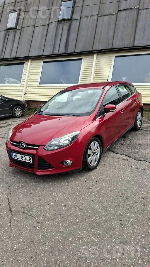 Ford Focus 2012 photo 2