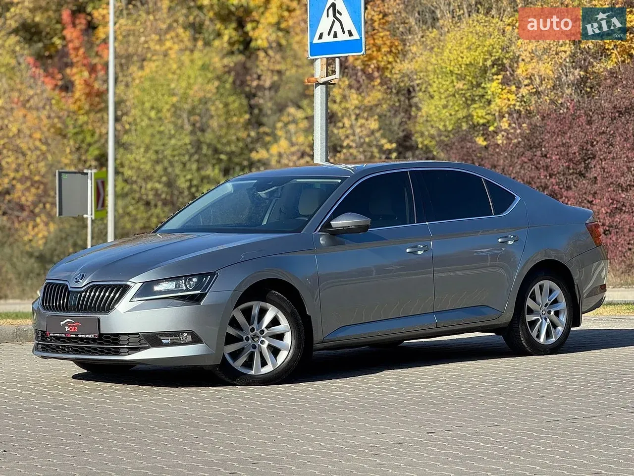Skoda Superb 2019 photo 3