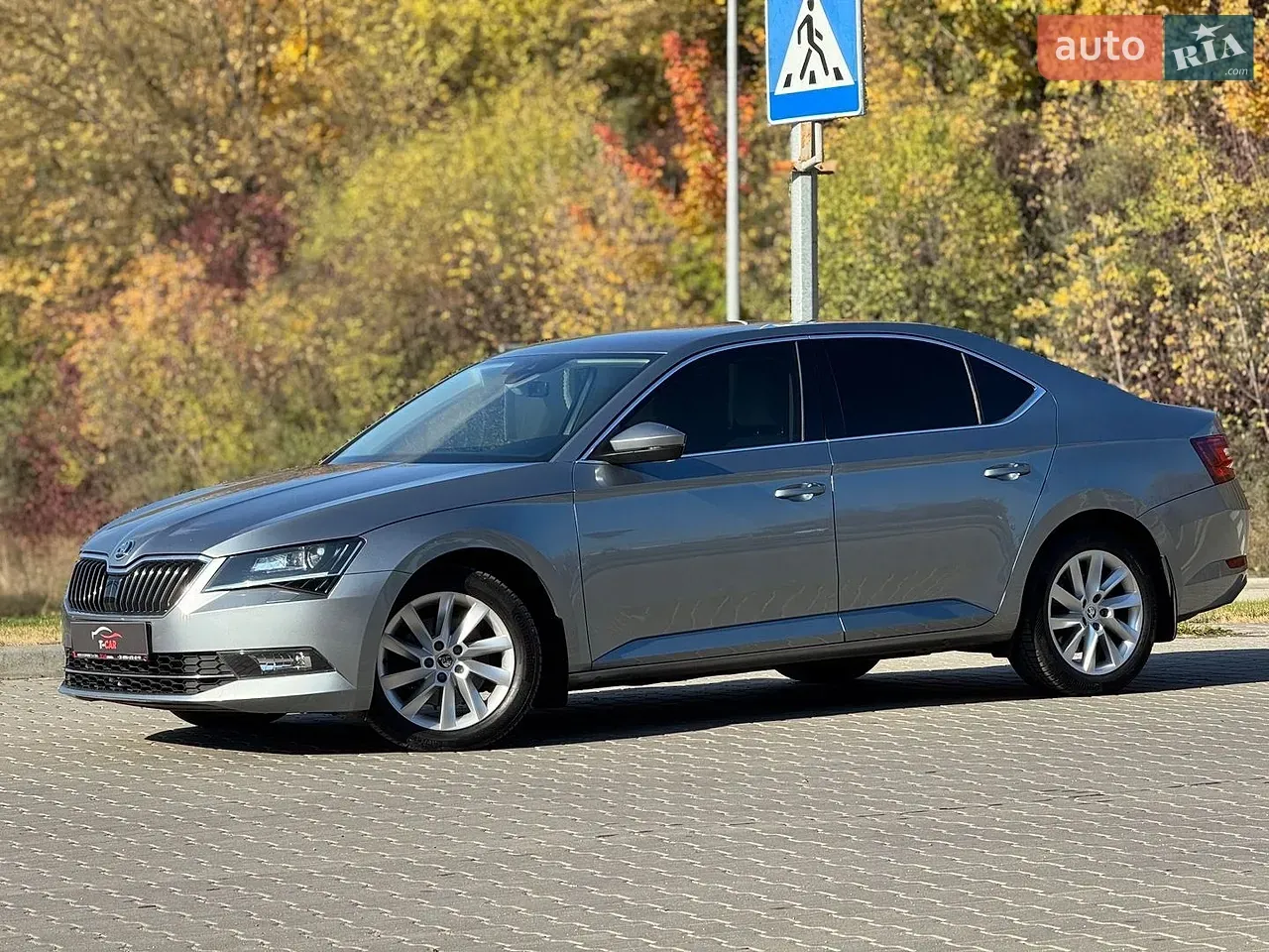 Skoda Superb 2019 photo 5