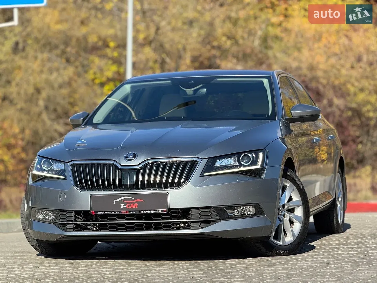 Skoda Superb 2019 photo 2