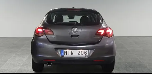 Opel Astra 2012 photo 5