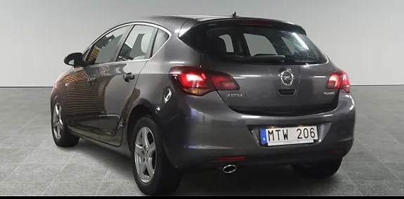 Opel Astra 2012 photo 3