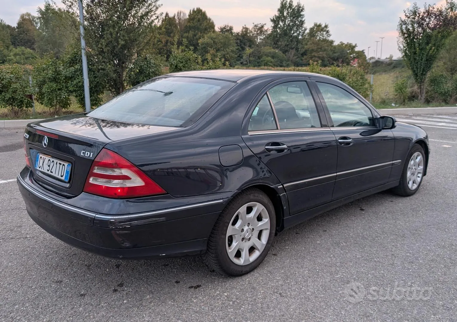 Mercedes-Benz C-Class 2004 photo 2