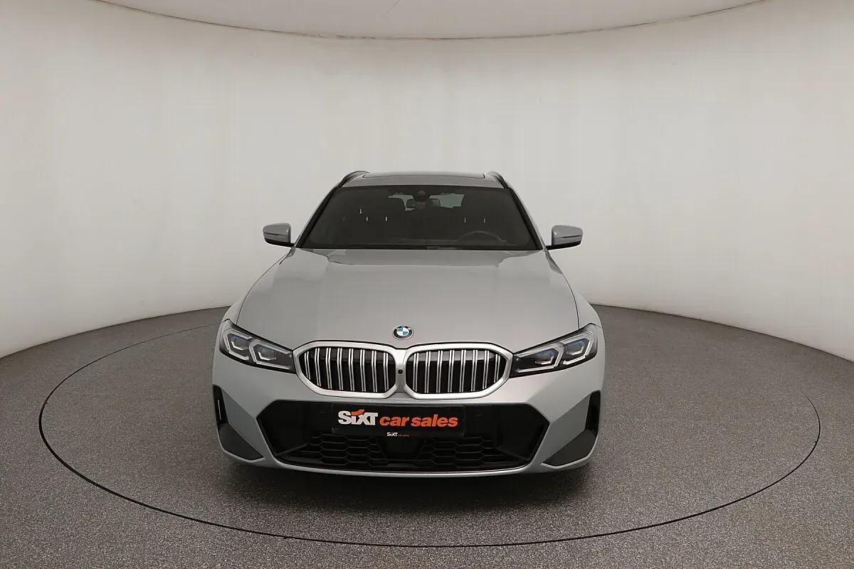 BMW 3 Series 2025 photo 2