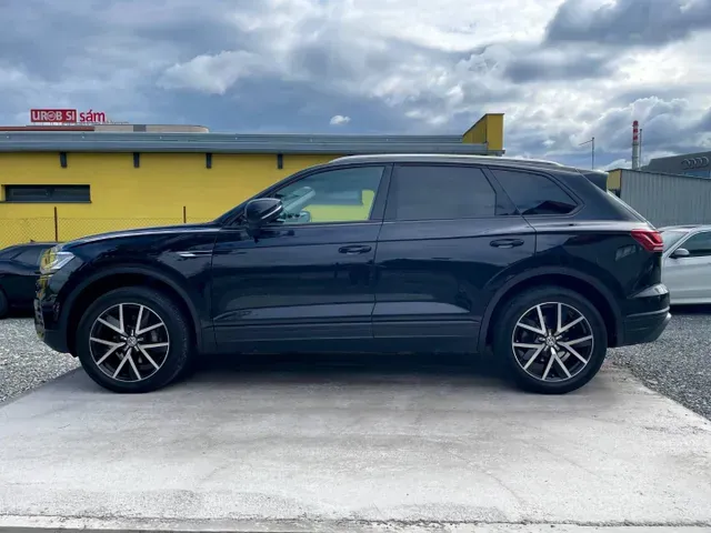 Volkswagen Touareg 2022 photo 4